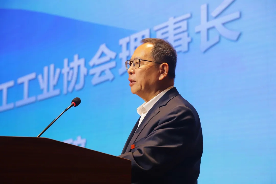 王占杰出席中国塑协阻燃专委会年会并调研道恩集团